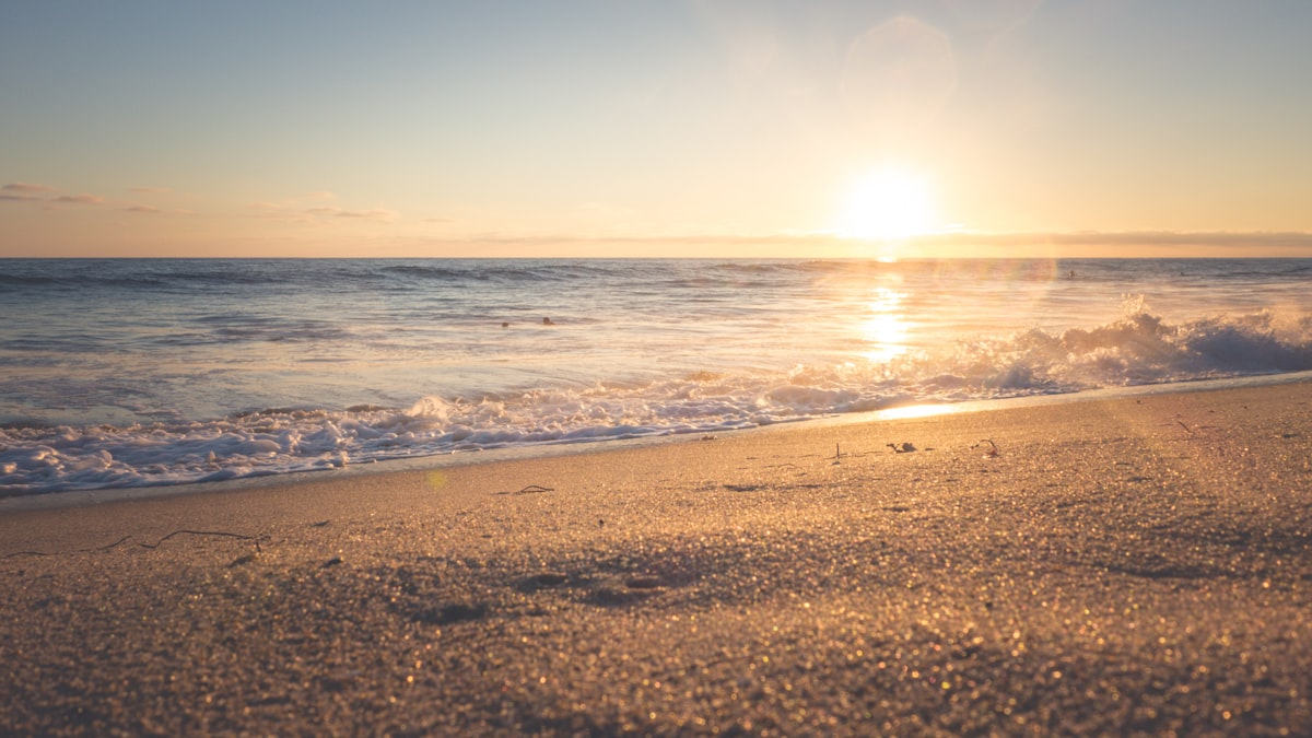 Best Japanese Sunscreens: Anessa, Biore & More (Buyer’s Guide)
